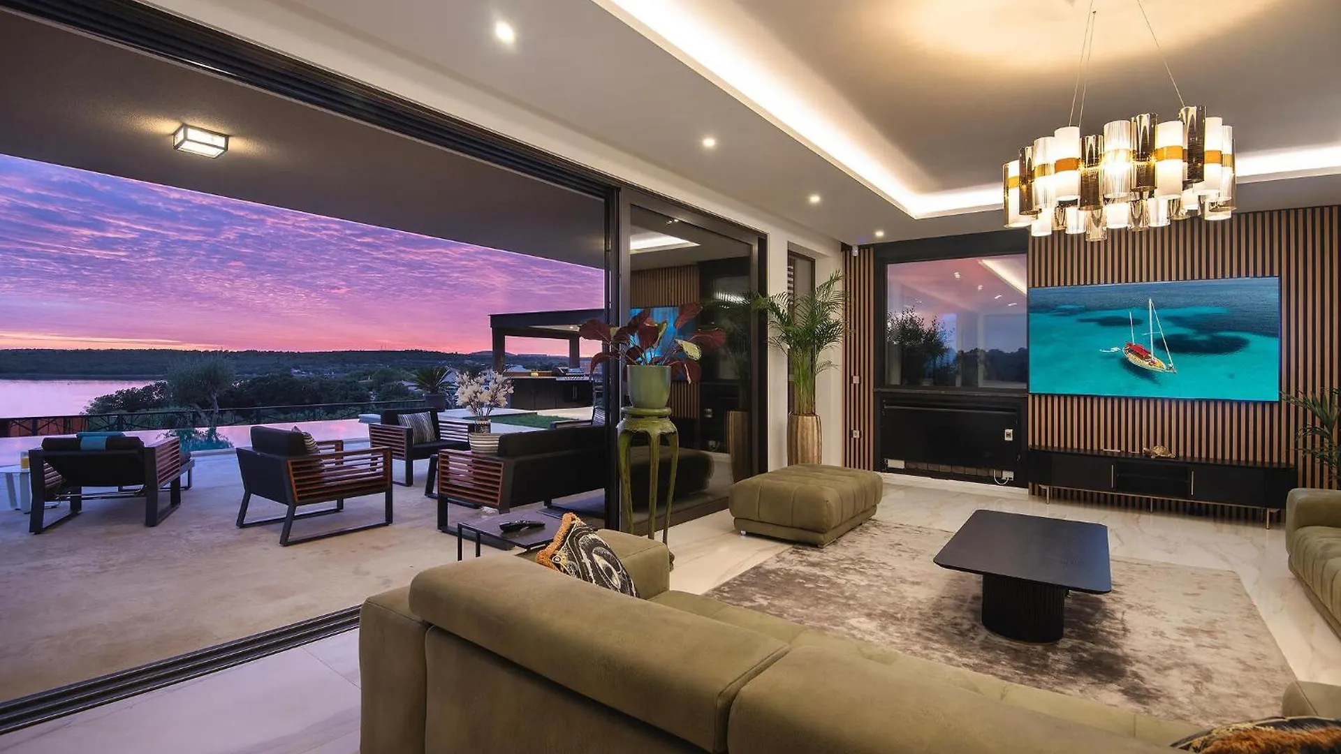 Awesome Home In Medulin With House Sea View
