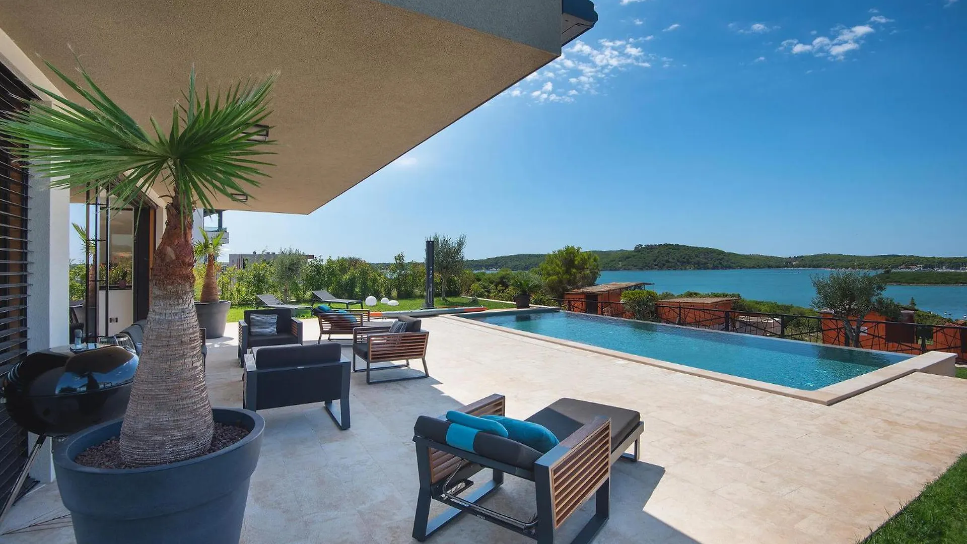 Holiday home Awesome Home In Medulin With House Sea View