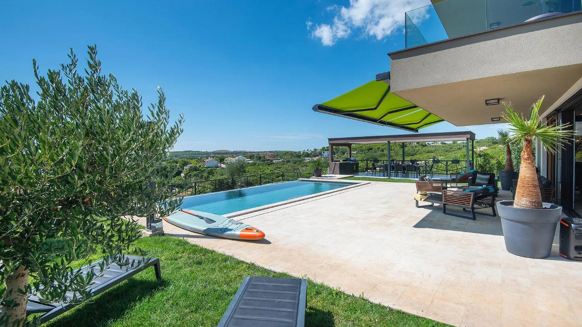 Awesome Home In Medulin With House Sea View 0*,